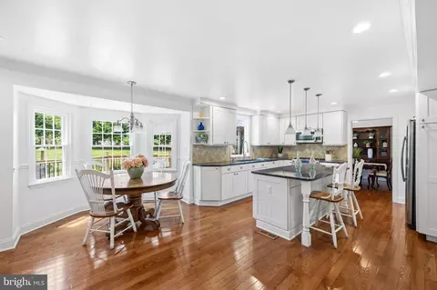 Kitchen - 1528 Palm Ct, Pasadena, MD 21122 photo 1 of 6