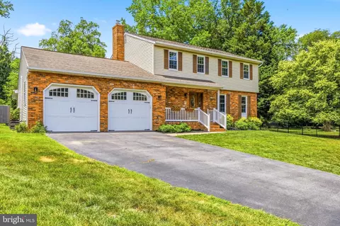 Exterior - 1528 Palm Ct, Pasadena, MD 21122 photo 2 of 10
