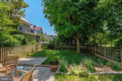 Exterior - 89 Shipwright St, Annapolis, MD 21401 photo 4 of 11