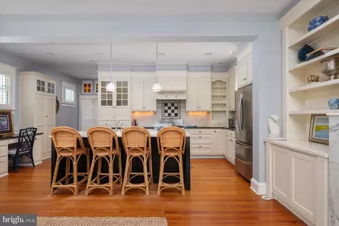 Kitchen - 89 Shipwright St, Annapolis, MD 21401 photo 2 of 3