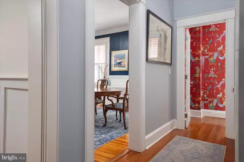 Entry Way - 89 Shipwright St, Annapolis, MD 21401 photo 4 of 6