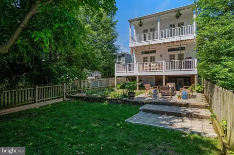 Exterior - 89 Shipwright St, Annapolis, MD 21401 photo 5 of 11