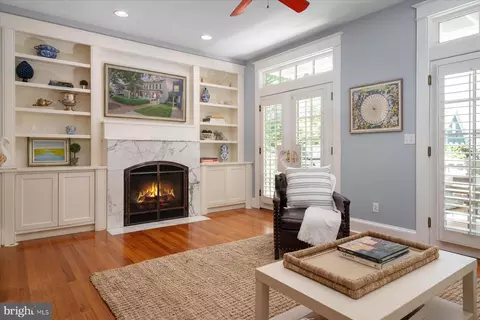 Living - 89 Shipwright St, Annapolis, MD 21401 photo 1 of 1