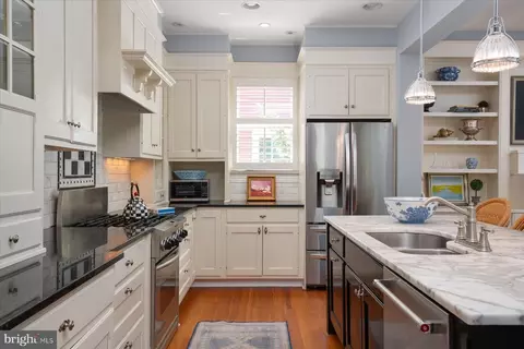 Kitchen - 89 Shipwright St, Annapolis, MD 21401 photo 3 of 3