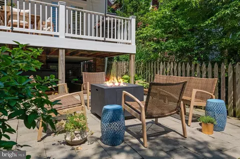 Exterior - 89 Shipwright St, Annapolis, MD 21401 photo 9 of 11