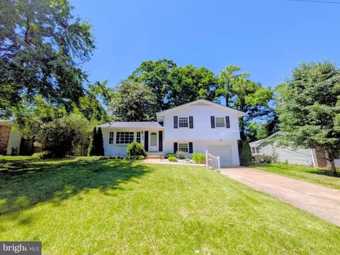 29 Sheridan Rd, Arnold, MD 21012