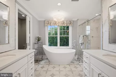 Bath - 3728 Ramsgate Dr, Annapolis, MD 21403 photo 2 of 4