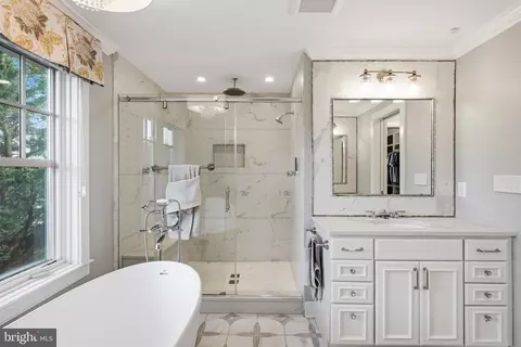Bath - 3728 Ramsgate Dr, Annapolis, MD 21403 photo 1 of 4