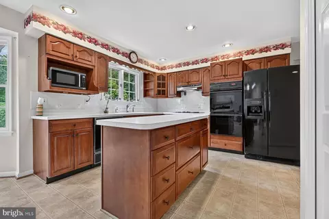 Kitchen - 1482 Westcliff Dr, Pasadena, MD 21122 photo 1 of 3