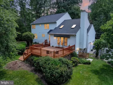 Exterior - 1482 Westcliff Dr, Pasadena, MD 21122 photo 9 of 17