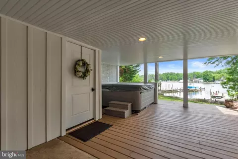Exterior - 3913 Rhode Harbor Rd, Edgewater, MD 21037 photo 9 of 24