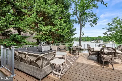 Exterior - 3913 Rhode Harbor Rd, Edgewater, MD 21037 photo 4 of 24