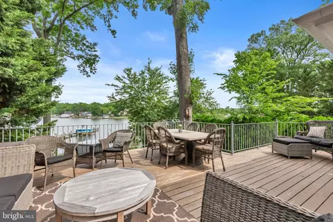 Exterior - 3913 Rhode Harbor Rd, Edgewater, MD 21037 photo 5 of 24