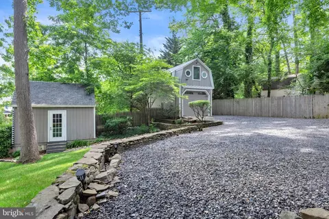 Exterior - 3913 Rhode Harbor Rd, Edgewater, MD 21037 photo 20 of 24