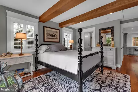 Bedroom - 3913 Rhode Harbor Rd, Edgewater, MD 21037 photo 2 of 7