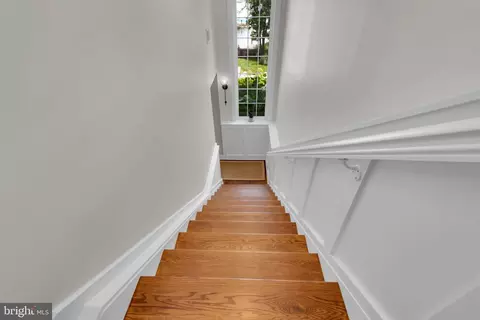 Entry Way - 3913 Rhode Harbor Rd, Edgewater, MD 21037 photo 7 of 7