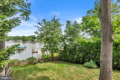 Exterior - 3913 Rhode Harbor Rd, Edgewater, MD 21037 photo 7 of 24