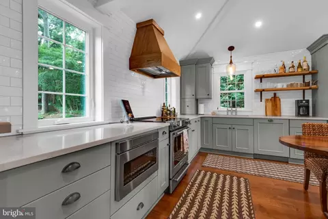 Kitchen - 3913 Rhode Harbor Rd, Edgewater, MD 21037 photo 1 of 4