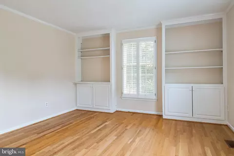 Living - 2 Tolson St, Annapolis, MD 21401 photo 7 of 8