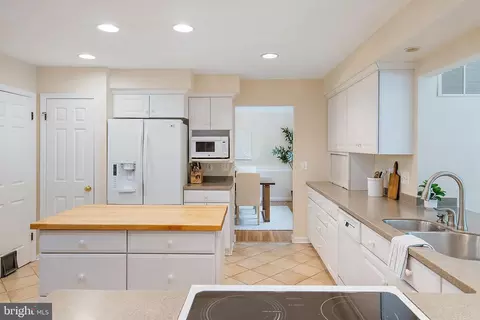 Kitchen - 2 Tolson St, Annapolis, MD 21401 photo 10 of 11