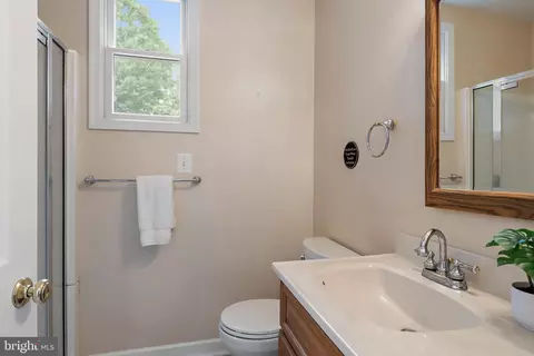 Bath - 2 Tolson St, Annapolis, MD 21401 photo 1 of 5
