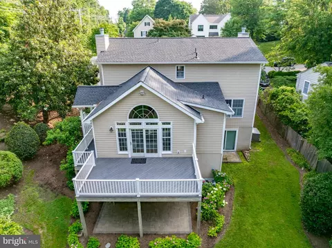 Exterior - 2 Tolson St, Annapolis, MD 21401 photo 3 of 19