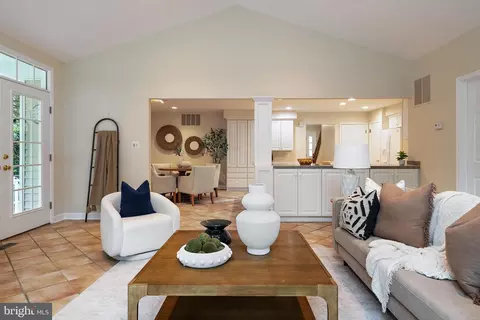 Living - 2 Tolson St, Annapolis, MD 21401 photo 6 of 8