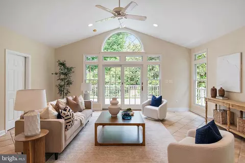 Living - 2 Tolson St, Annapolis, MD 21401 photo 4 of 8
