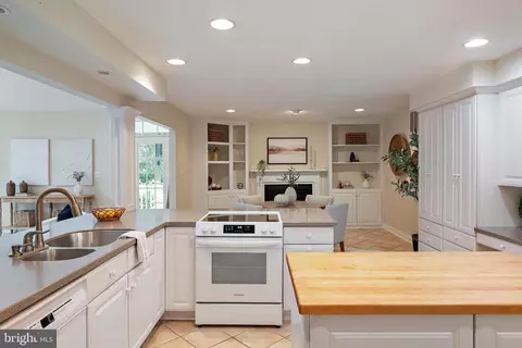 Kitchen - 2 Tolson St, Annapolis, MD 21401 photo 2 of 11