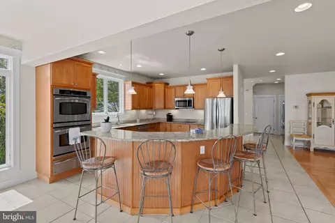 Kitchen - 3733 Thomas Point Rd, Annapolis, MD 21403 photo 2 of 3