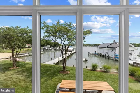View/Area - 3733 Thomas Point Rd, Annapolis, MD 21403 photo 2 of 3