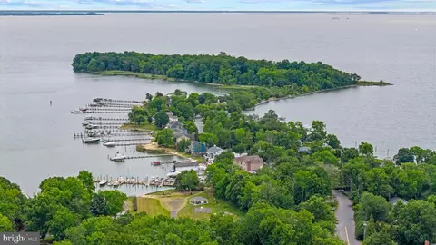 View/Area - 3733 Thomas Point Rd, Annapolis, MD 21403 photo 1 of 3