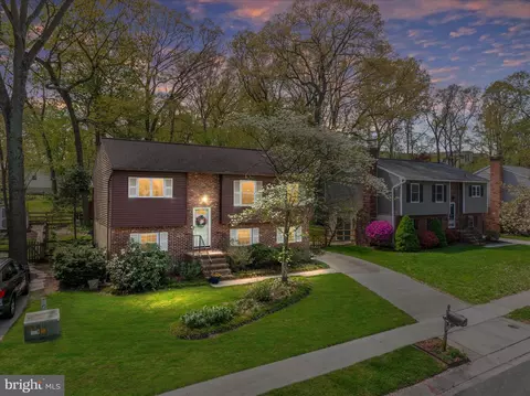 523 Benforest Dr W, Severna Park, MD 21146