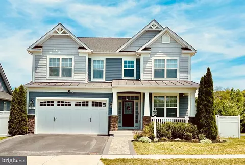 8219 Powers Dr, Millersville, MD 21108