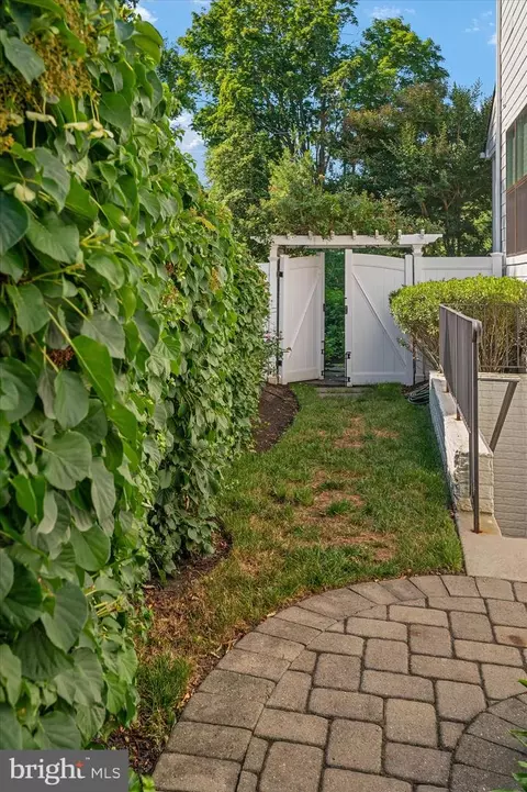 Exterior - 114 Spa View Ave, Annapolis, MD 21401 photo 11 of 14