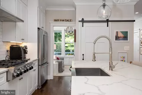 Kitchen - 114 Spa View Ave, Annapolis, MD 21401 photo 4 of 5