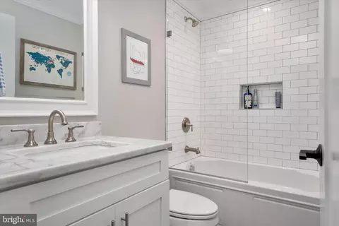 Bath - 114 Spa View Ave, Annapolis, MD 21401 photo 4 of 4