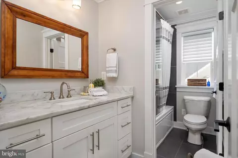 Bath - 114 Spa View Ave, Annapolis, MD 21401 photo 3 of 4