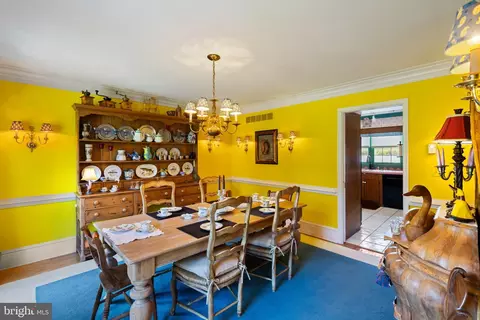 Dining - 1552 Widows Mite Rd, Edgewater, MD 21037 photo 1 of 3