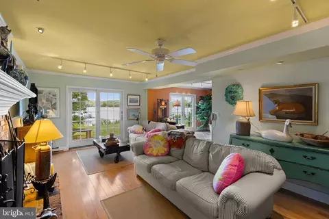 Living - 1552 Widows Mite Rd, Edgewater, MD 21037 photo 3 of 4