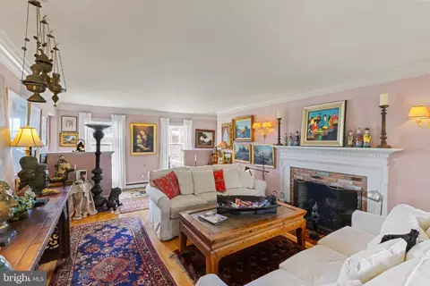 Living - 1552 Widows Mite Rd, Edgewater, MD 21037 photo 1 of 4