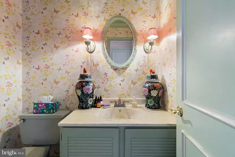 Bath - 1552 Widows Mite Rd, Edgewater, MD 21037 photo 1 of 5