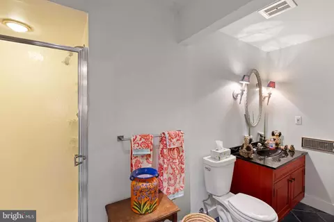 Bath - 1552 Widows Mite Rd, Edgewater, MD 21037 photo 5 of 5