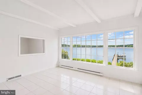 Living - 1552 Widows Mite Rd, Edgewater, MD 21037 photo 2 of 4