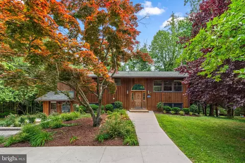 25 Cascade Rd, Arnold, MD 21012