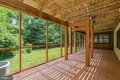 Exterior - 25 Cascade Rd, Arnold, MD 21012 photo 6 of 16