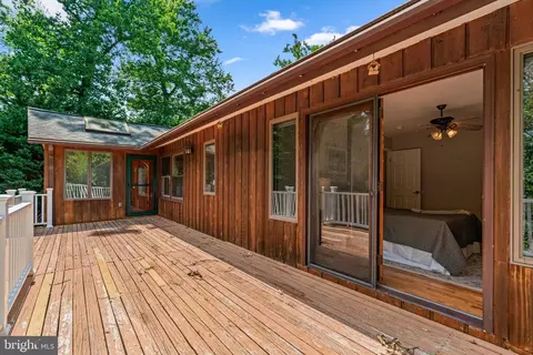 Exterior - 25 Cascade Rd, Arnold, MD 21012 photo 5 of 16