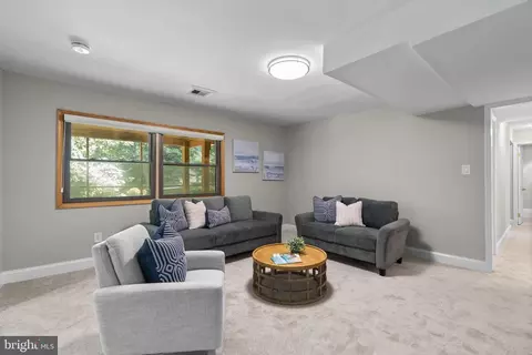 Living - 25 Cascade Rd, Arnold, MD 21012 photo 4 of 5