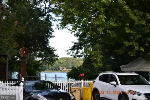 329 Bar Harbor Rd, Pasadena, MD 21122 photo 4