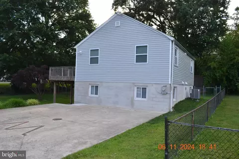 329 Bar Harbor Rd, Pasadena, MD 21122 photo 3